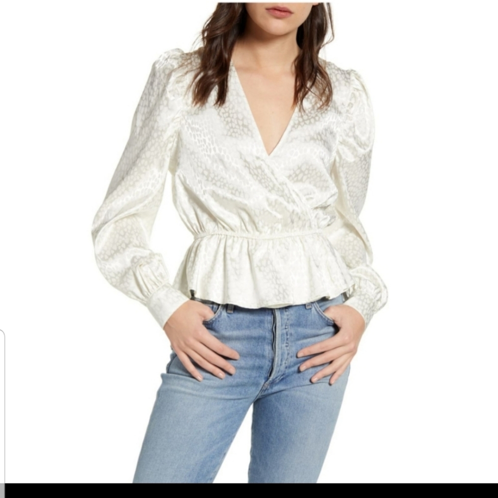 Chelsea. 28 women Top